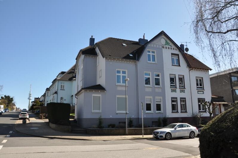 Karcher Immobilien Essen Rüttenscheid - Mehrfamilienhaus in Velbert: Aussenansicht 2