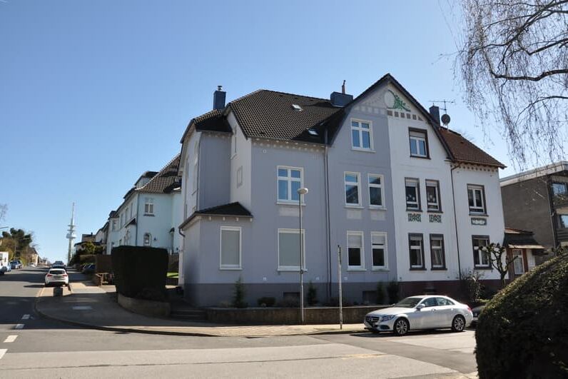 Karcher Immobilien Essen Rüttenscheid - Mehrfamilienhaus in Velbert: Aussenansicht 2